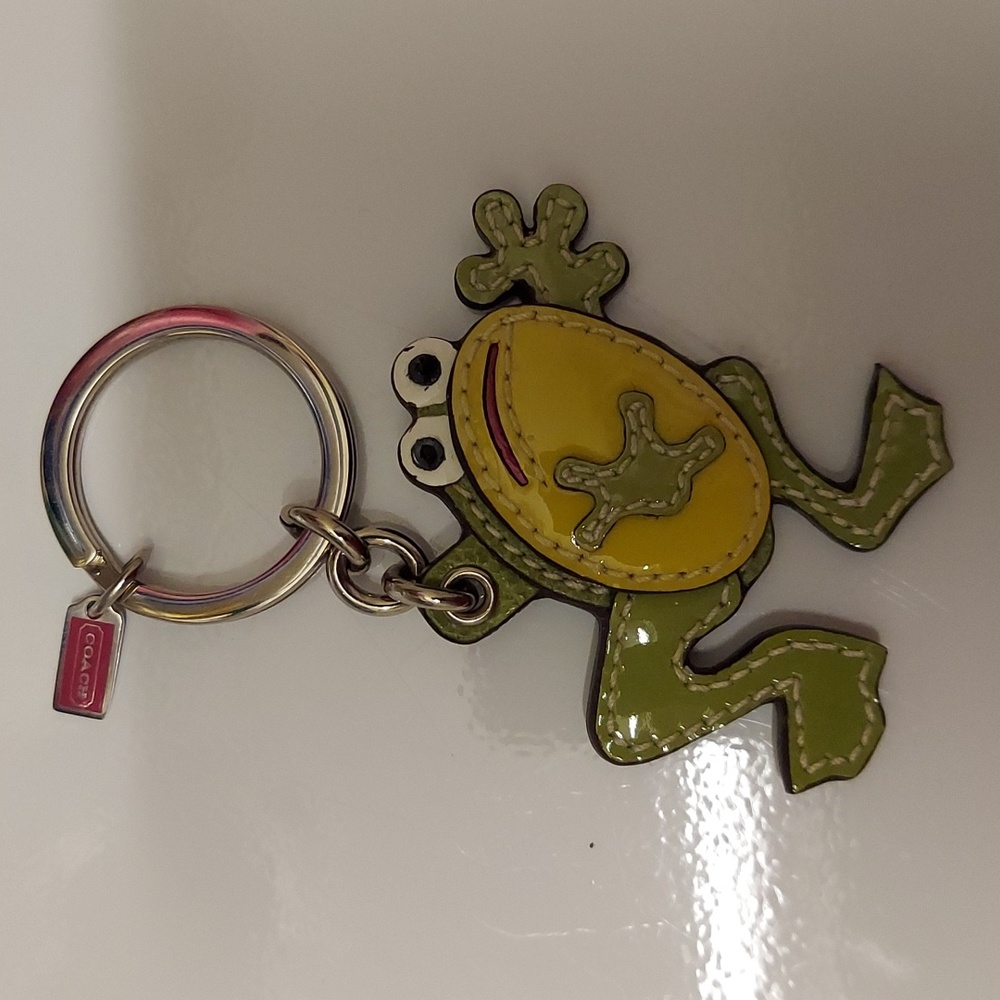 COACH FROG KEYCHAIN
